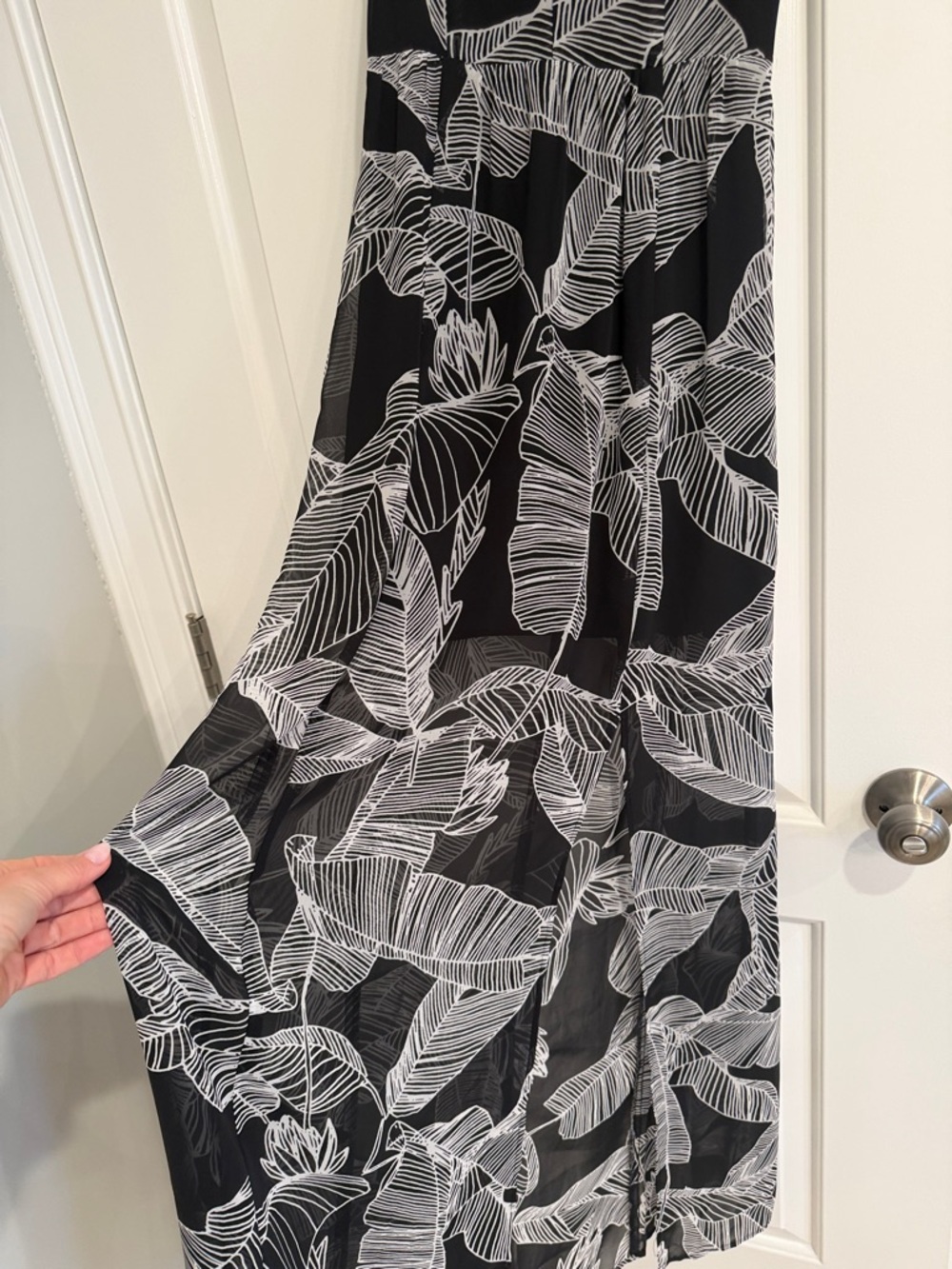 Express Dress - Picture 4 of 9